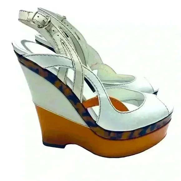 Vintage Gucci platform, white sandals. Size 39. - Picture 1 of 13